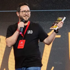 Adrián Martínez Esplá Speaker